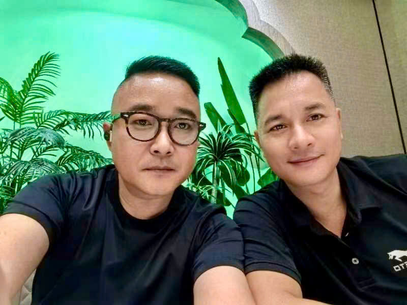 Đỗ Nguyên Thanh sáng lập chuyên thiết kế và sản xuất các dòng giày thể thao