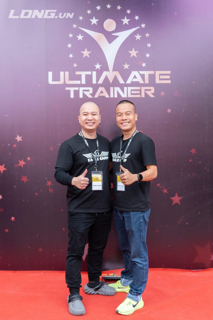 Sáu Bình quyết định phải bước vào thế giới Internet